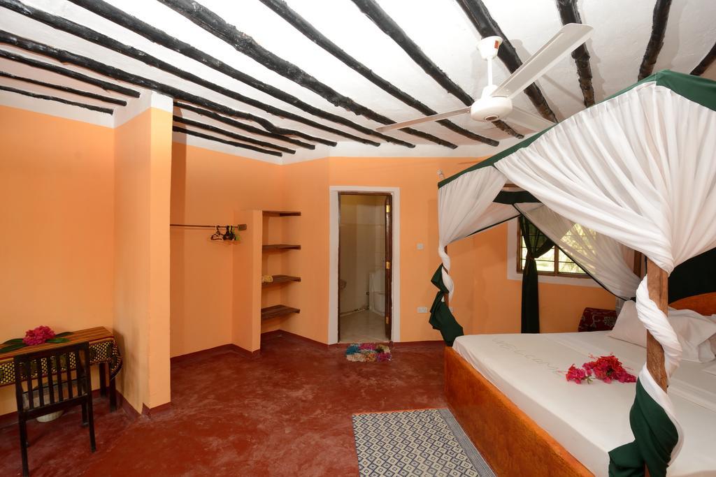Kaure Sand Beach Hotel Uroa