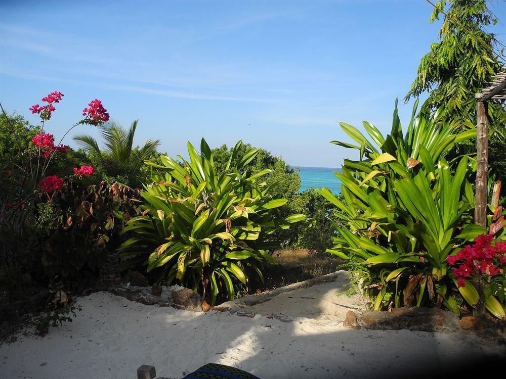 Sazani And Tidal Lounge Lodge *