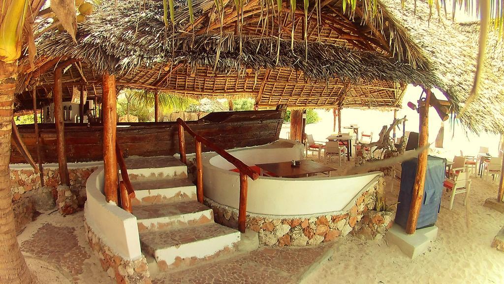Waikiki Zanzibar Pwani Mchangani