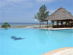 L'oasis Beach Hotel