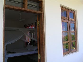 Kizi Dolphin Apartment Kizimkazi