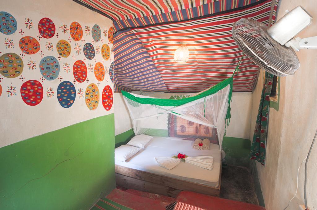 Mustapha' S Place Bwejuu