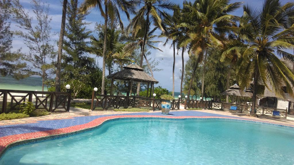 Mermaids Cove Beach & Spa Hotel 4*