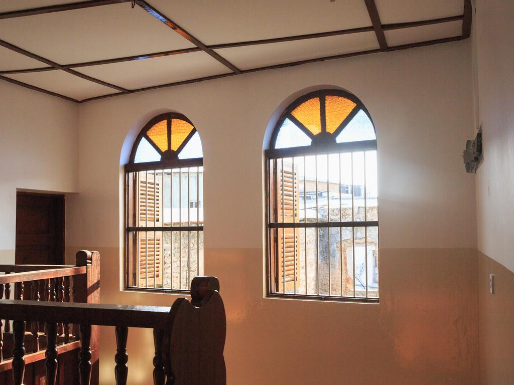 To Stone Town Hostel *