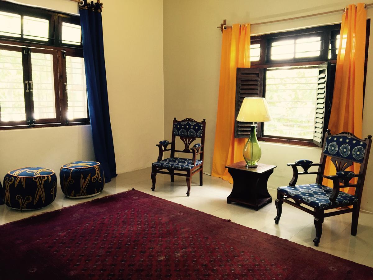 Hotel Retro 3*