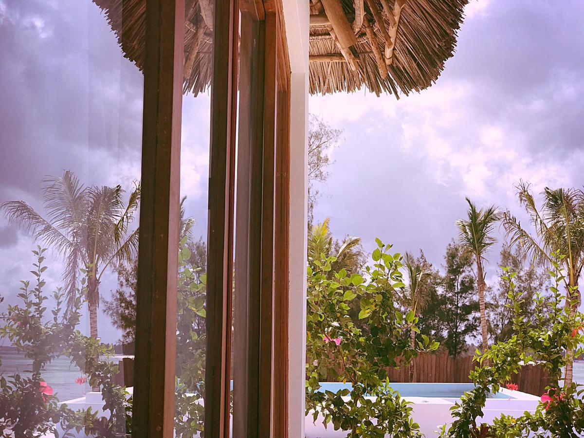 Zanbluu Lodge *