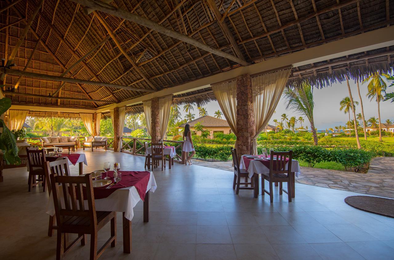 Hotel The Sands Bwejuu