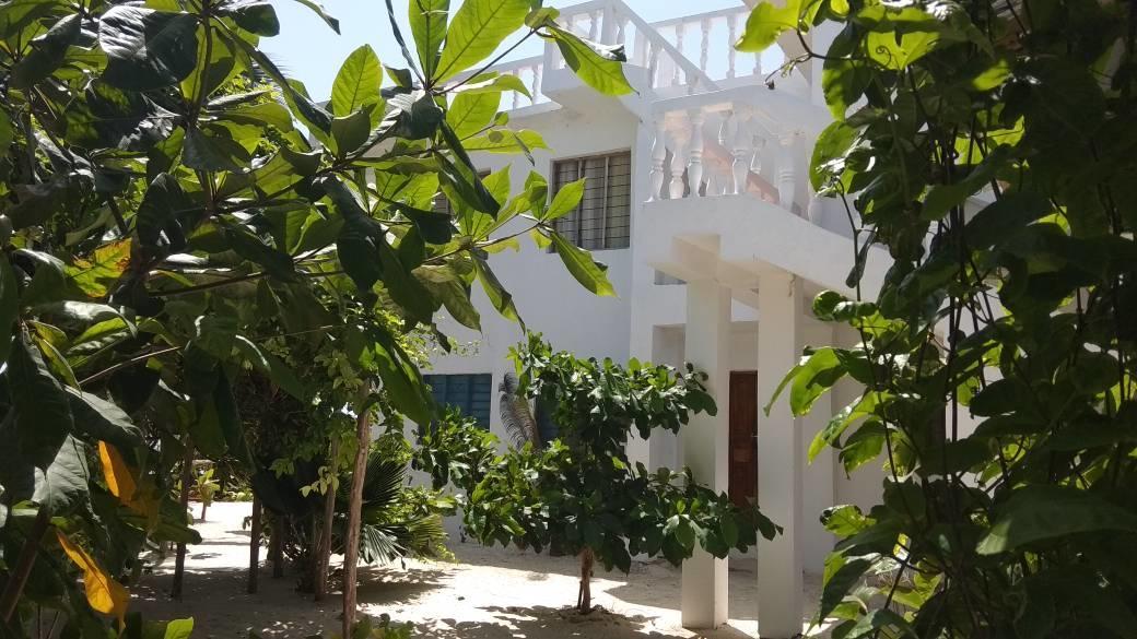 Mina Beachhouse Bed & Breakfast 2*