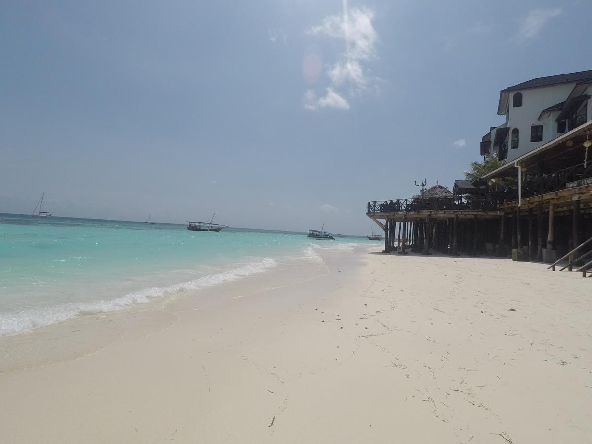 Habibis Bottle House Bed & Breakfast Nungwi