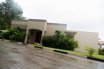 Hotel Ngalawa & 4*