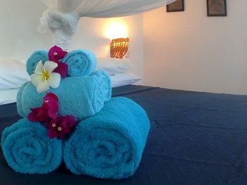 Moonshine Hotel Pwani Mchangani