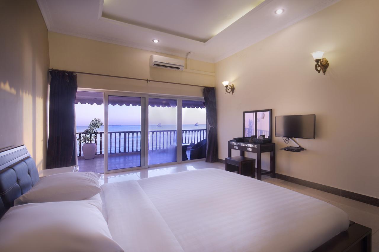 The Island Sea View Hotel