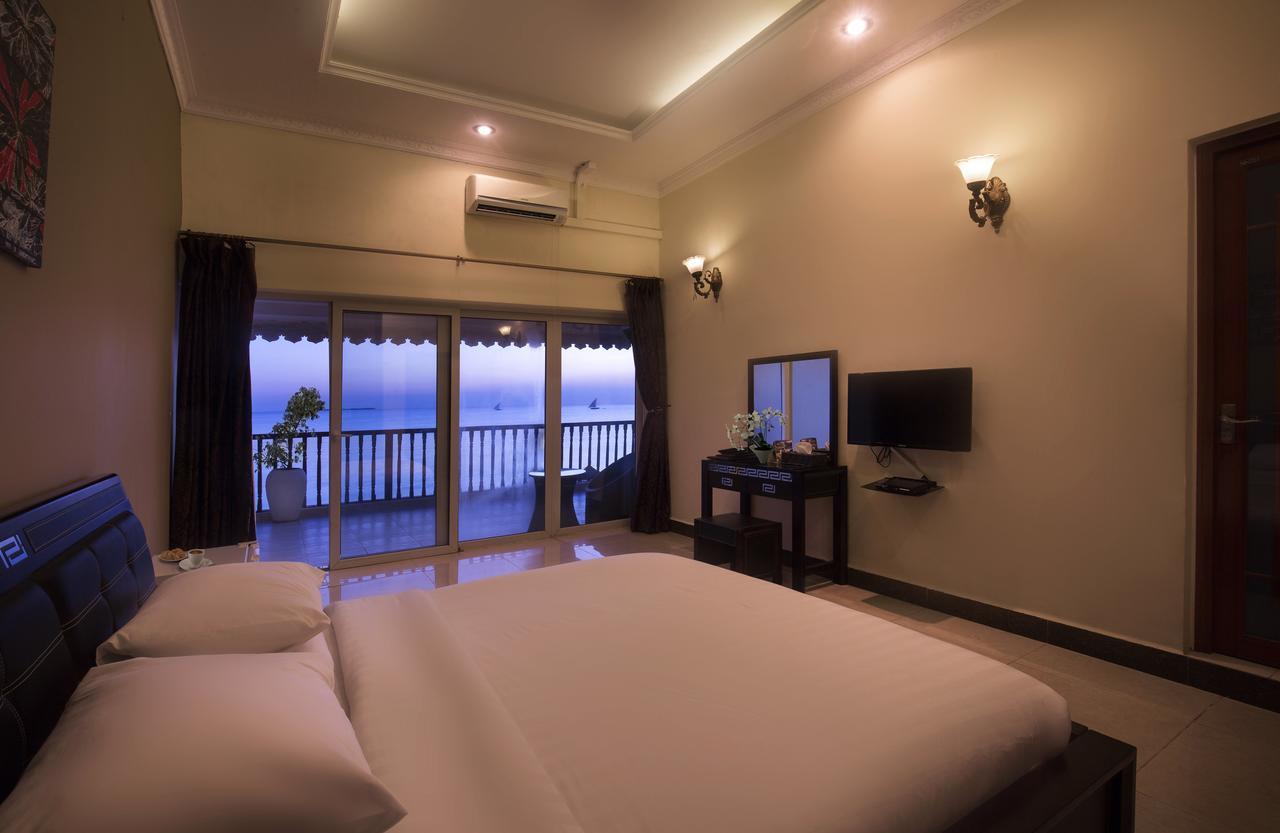 The Island Sea View Hotel 3*