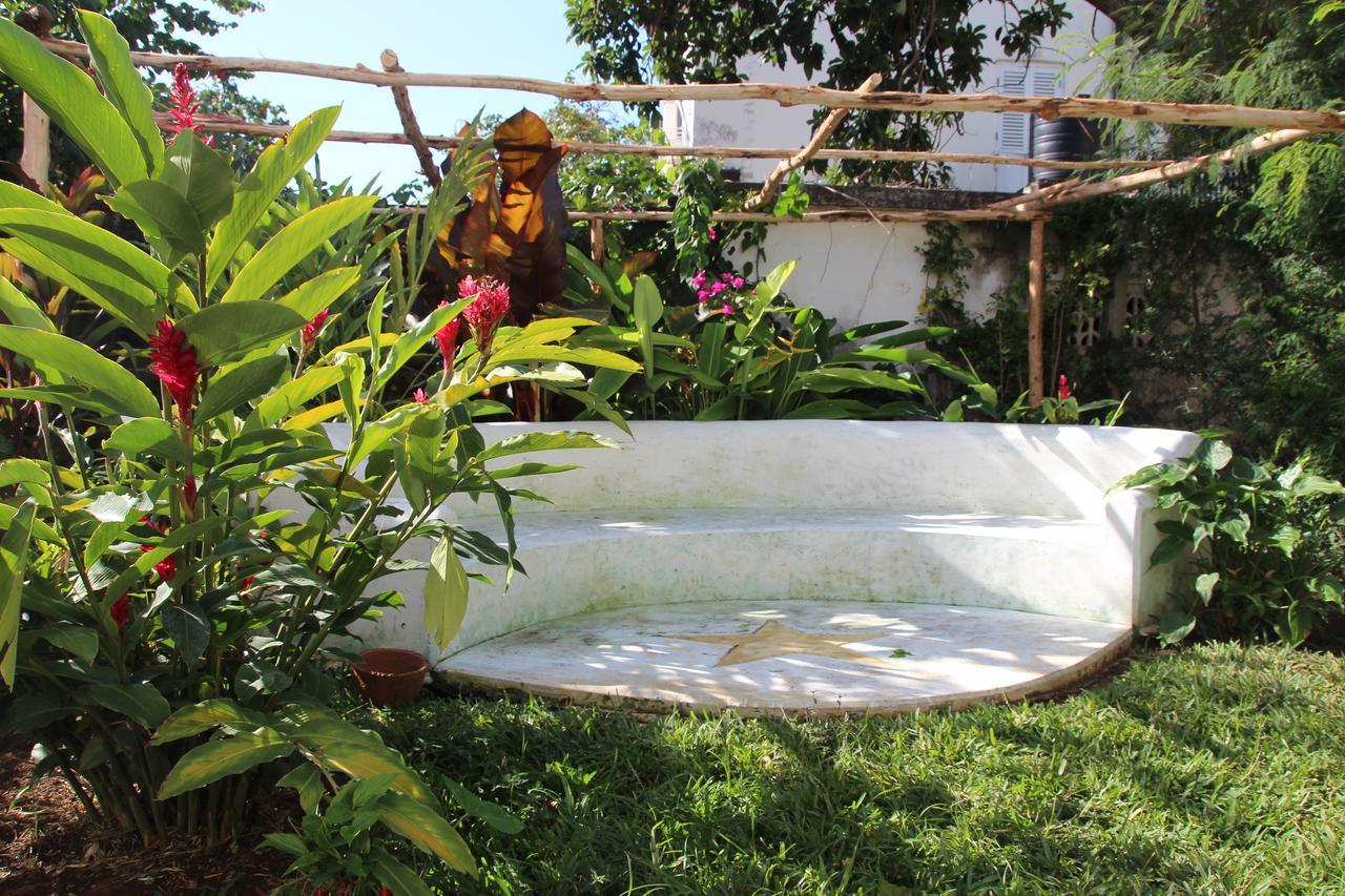 Bed & Breakfast Hiliki House