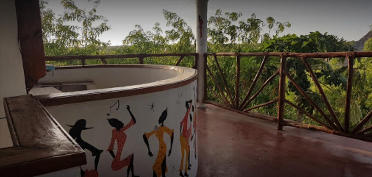 Lodge Mfumbwi *