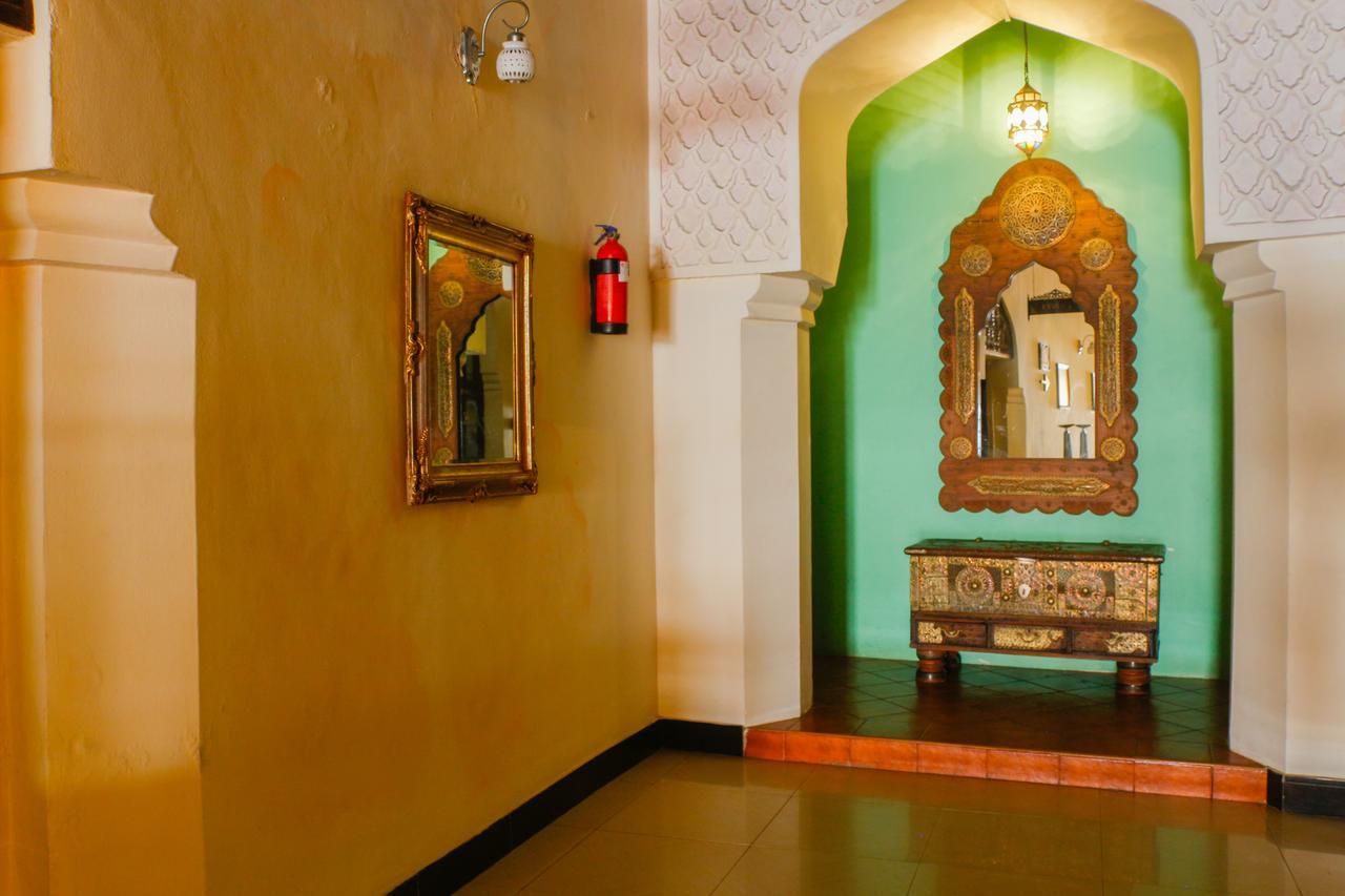 Africa House Hotel 4*