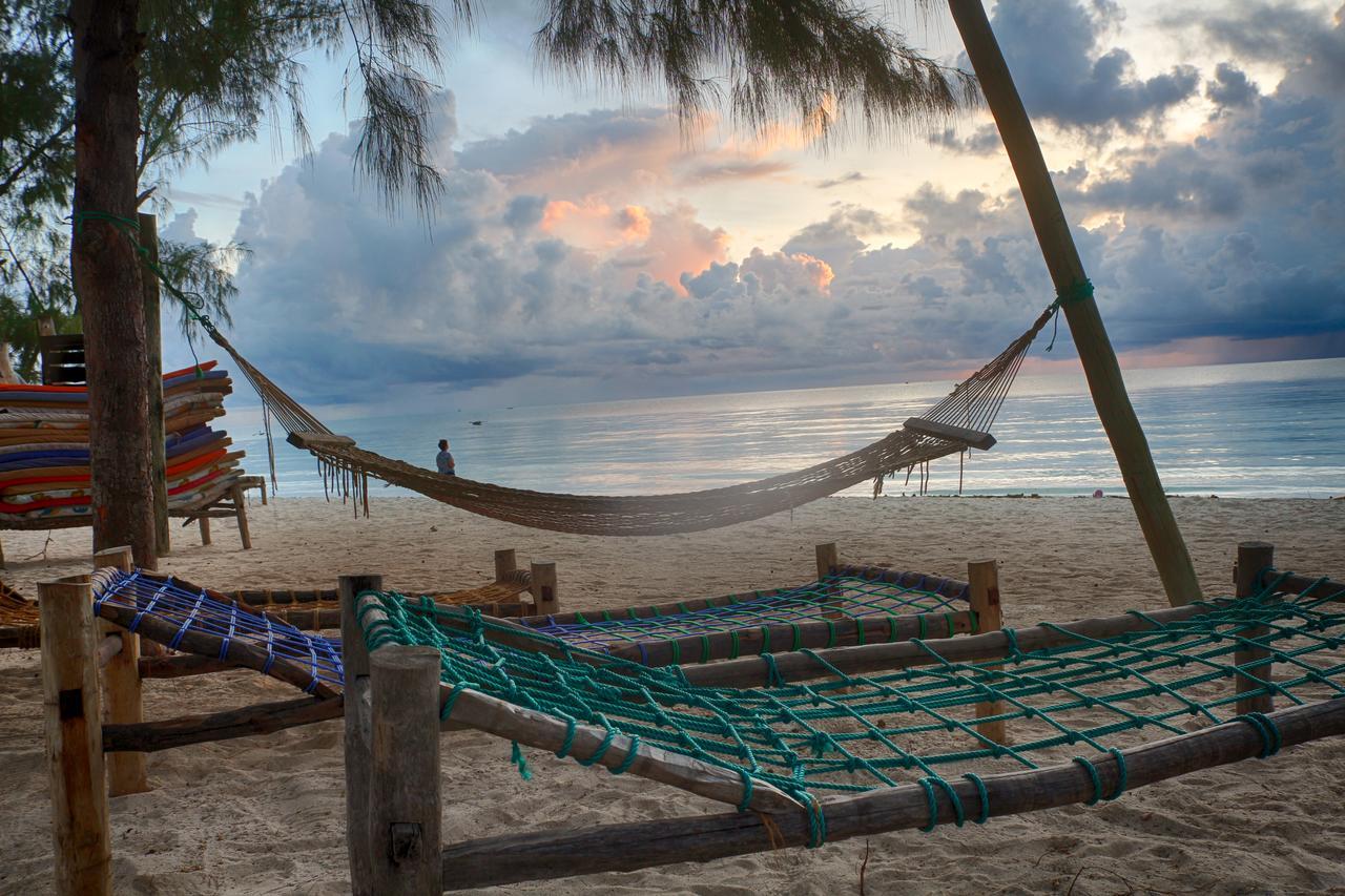 Mermaids Cove Beach & Spa Hotel 4*