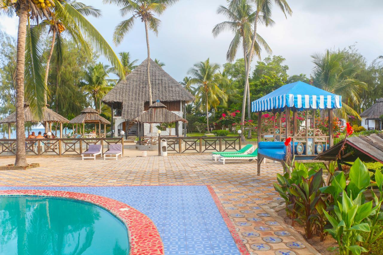 Mermaids Cove Beach & Spa