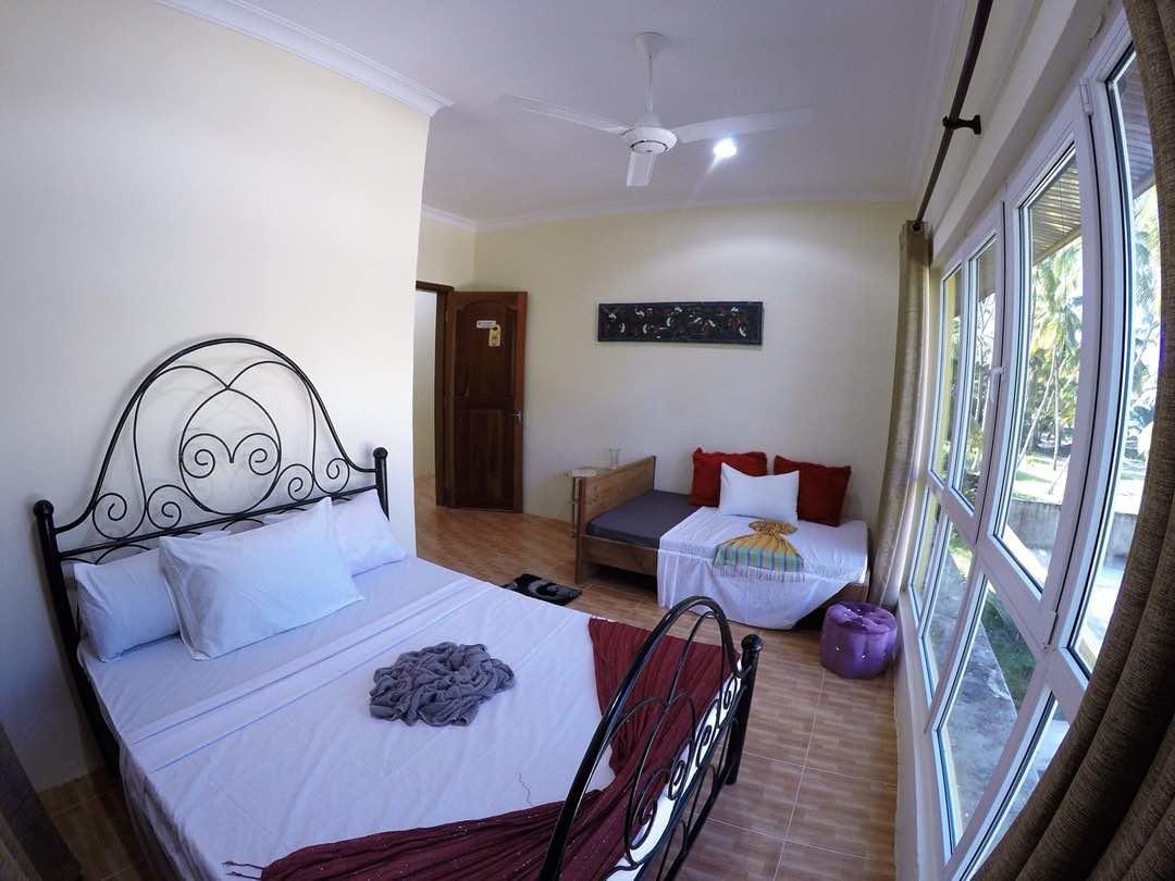 Guest house Palm Bwejuu