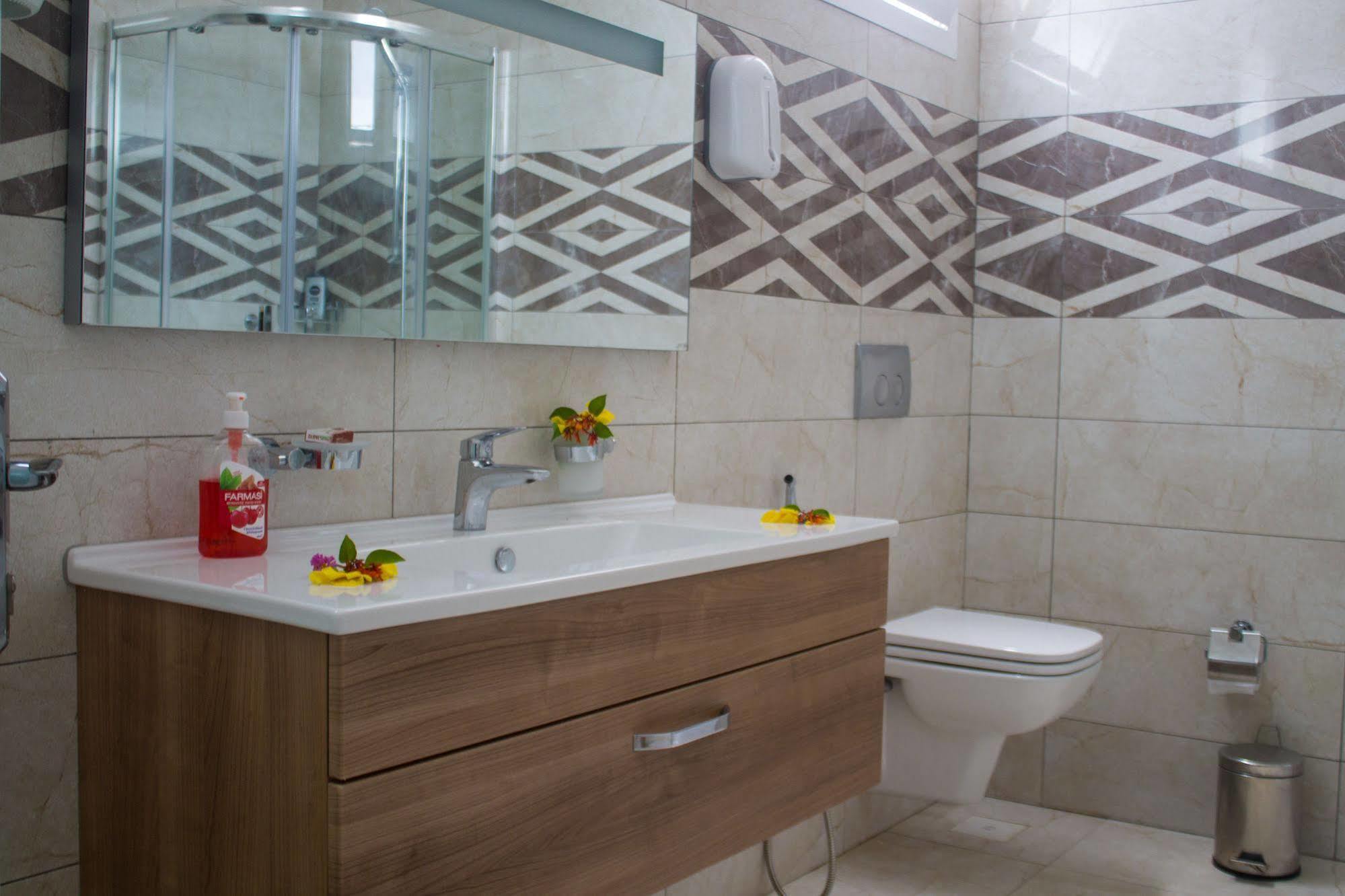 Mtoni Marine Hotel 5*