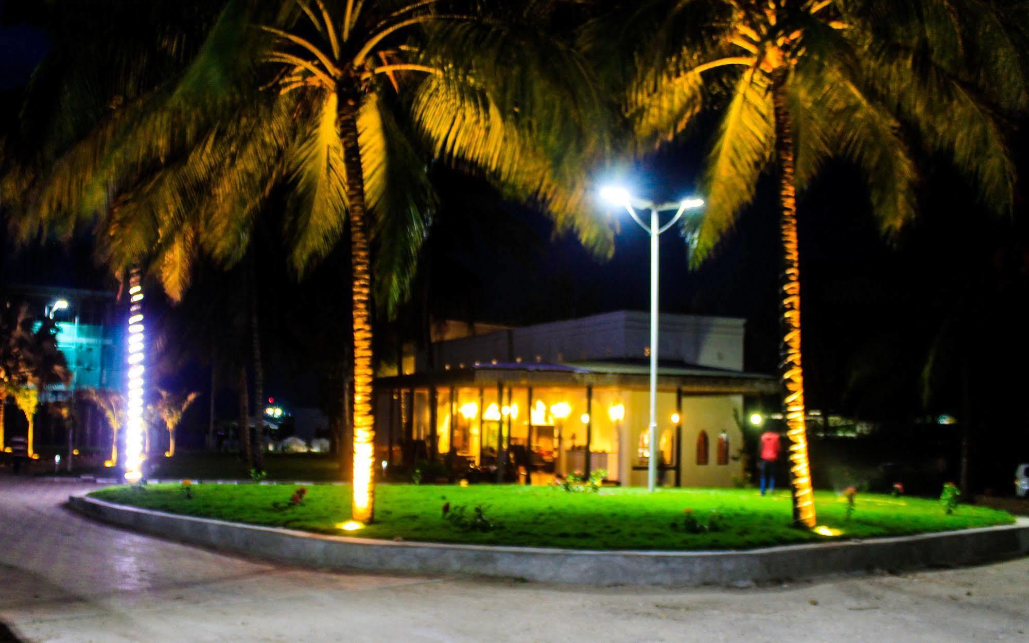 Mtoni Marine Hotel 5*
