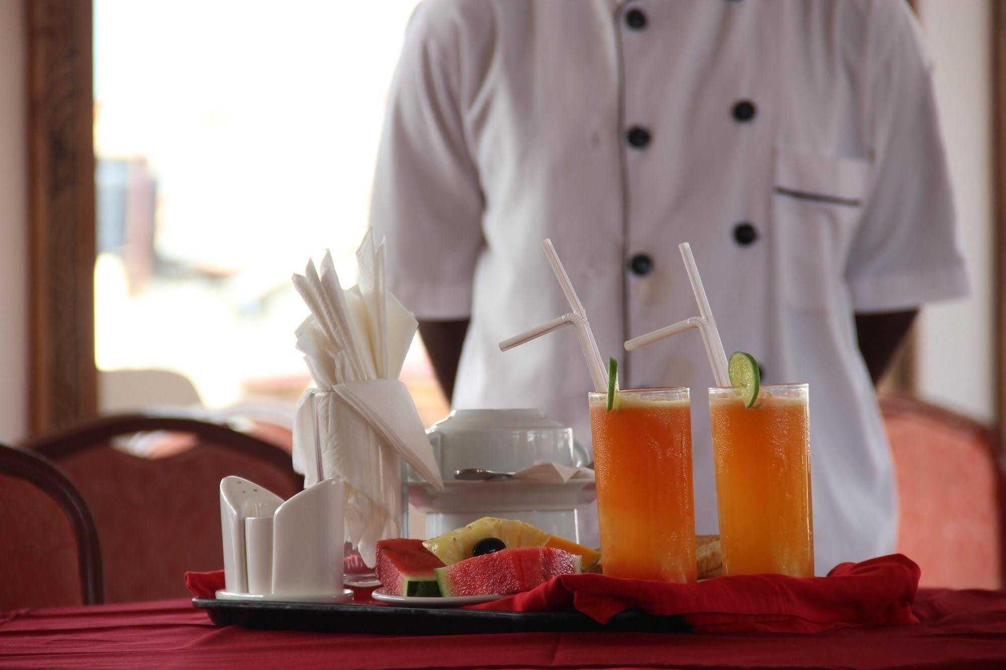 Hotel Al-minar 3*