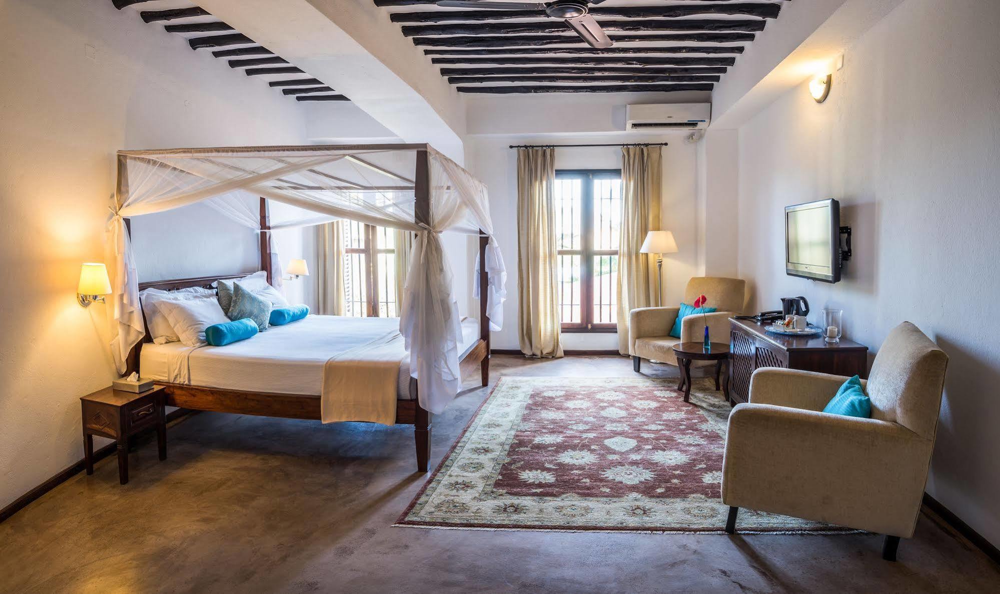 Hotel Kisiwa House 4*