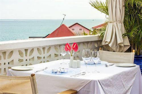 Kisiwa House Hotel