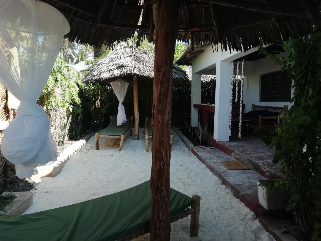 Sunny House Ii Hostel