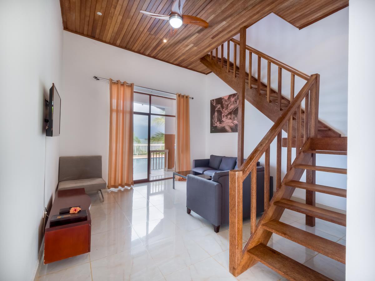 Hotel Azao & 4*