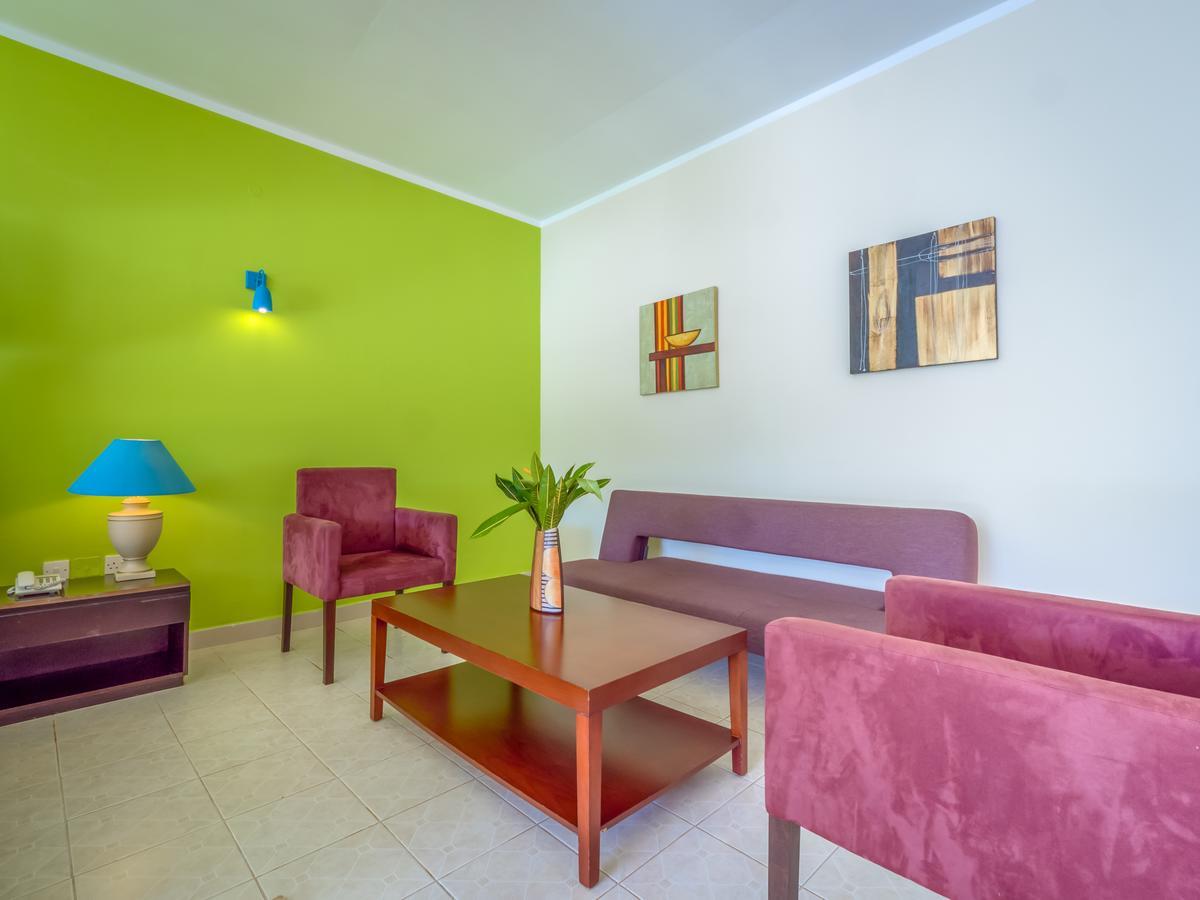 Hotel Azao &
