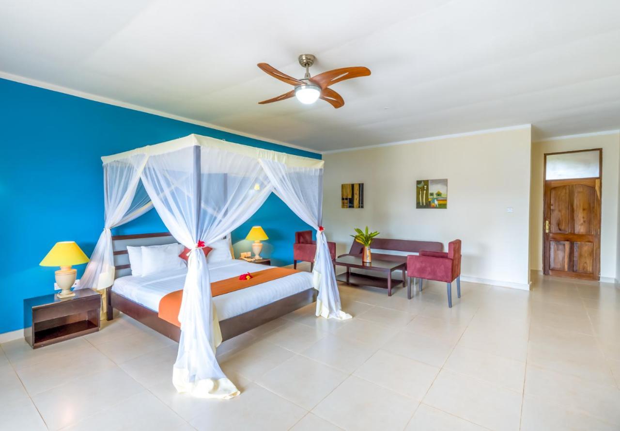 Hotel Azao & 4*