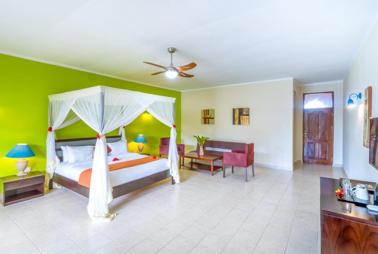 Hotel Azao & Pongwe