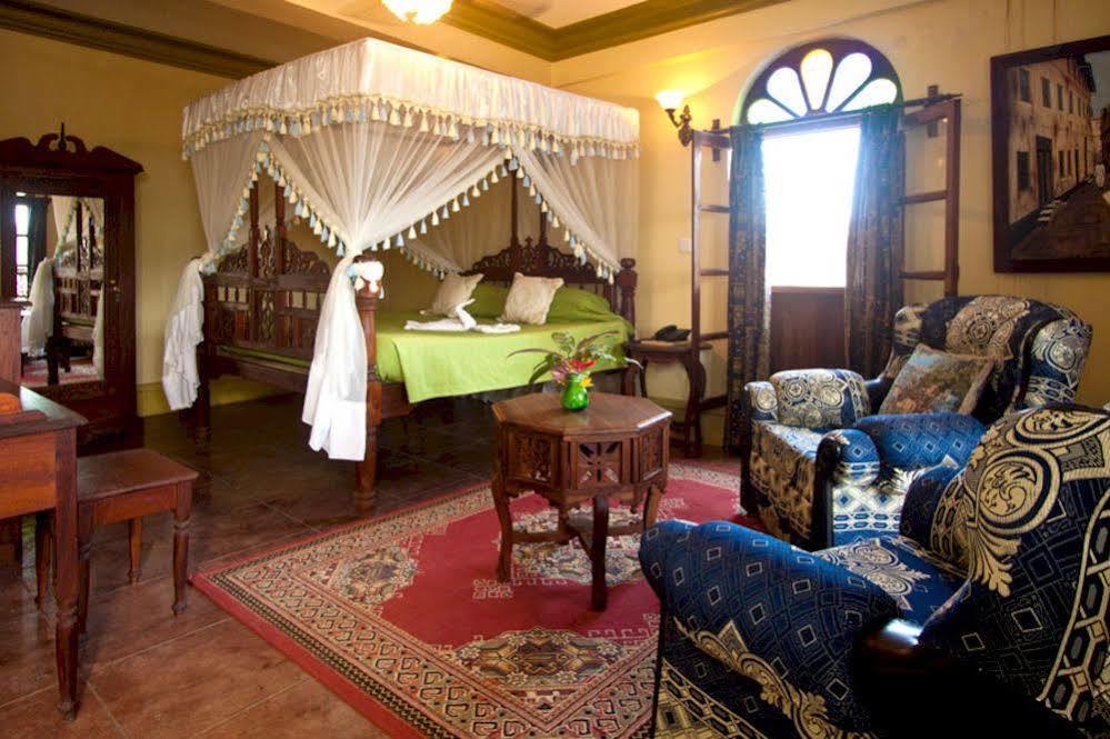 Asmini Palace 3*