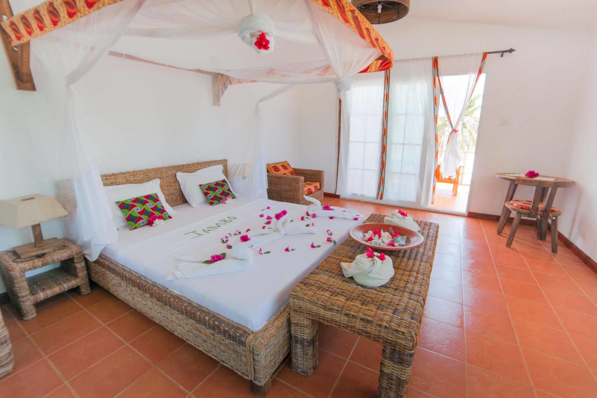 Hotel Albatross Ocean View 4*