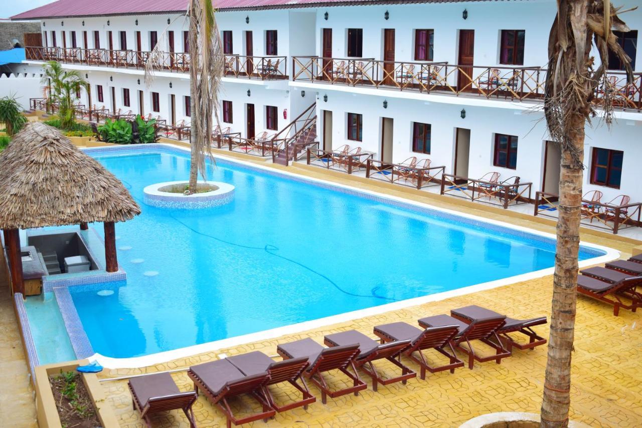 Amaan Hotel 3*
