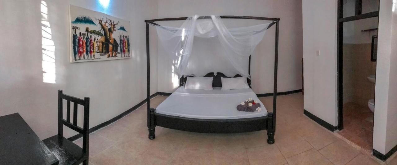 Hotel Papaya *