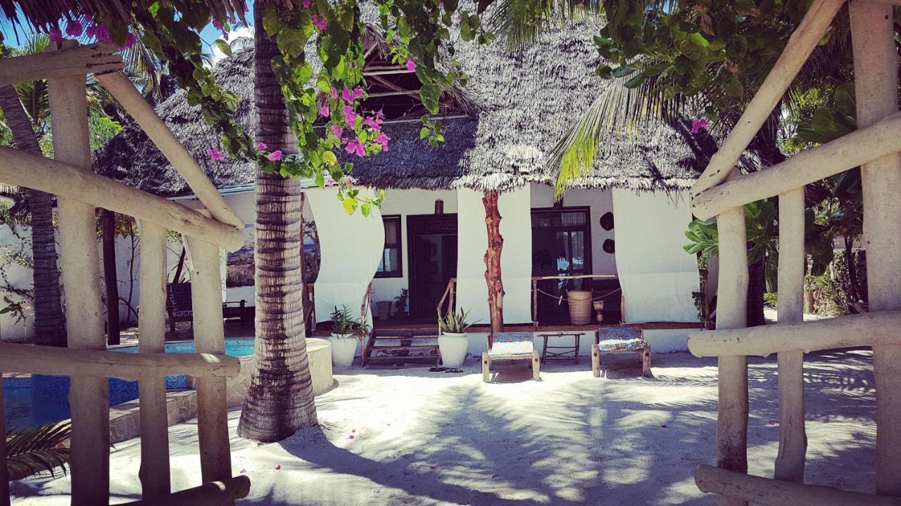 Moyo Villa Kipara Villa *