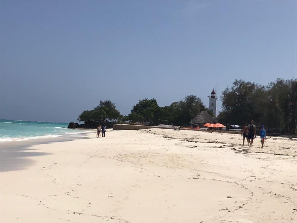 Minazi Beach Bungalows