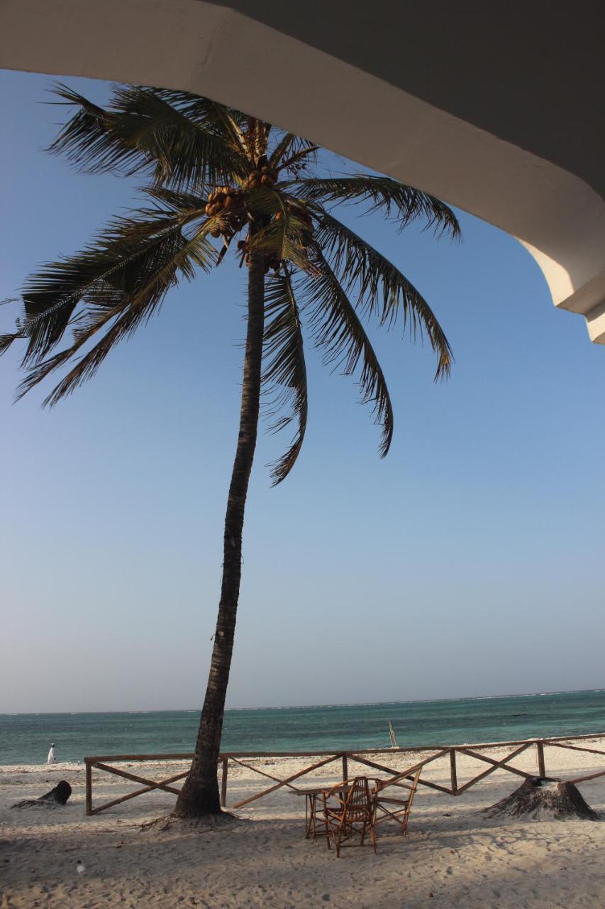 Minazi Beach Bungalows