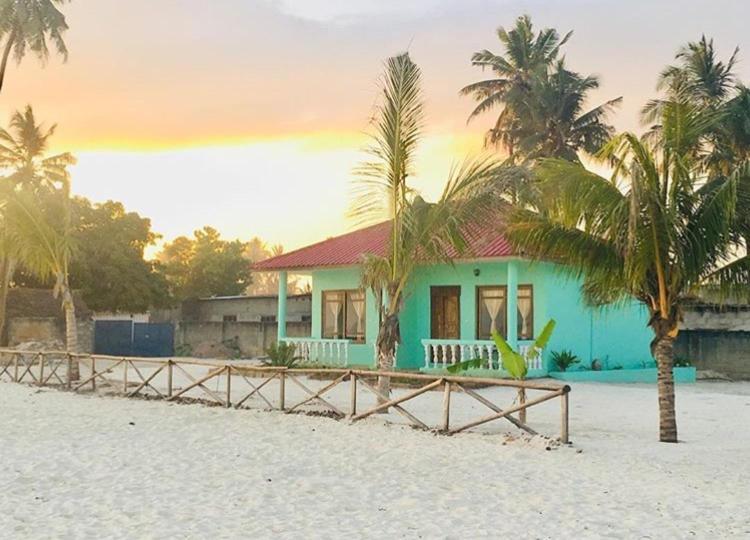 Hotel Minazi Beach Bungalows *