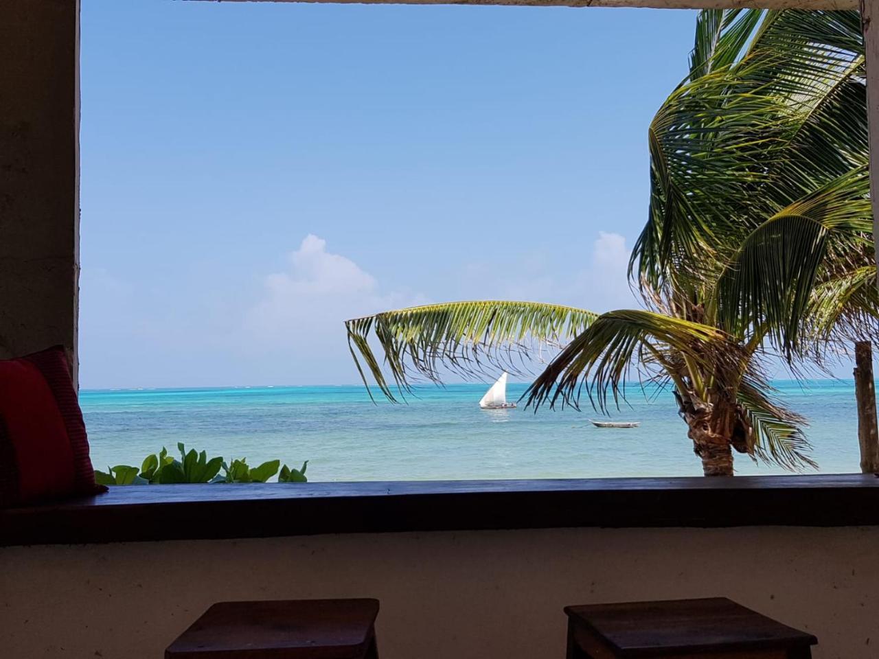 Mina Beachhouse 2*