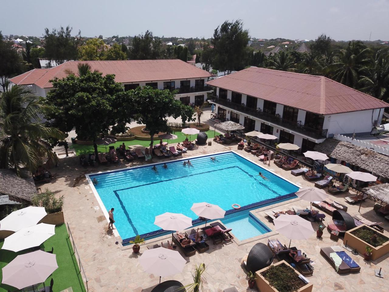 Amaan Hotel 3*