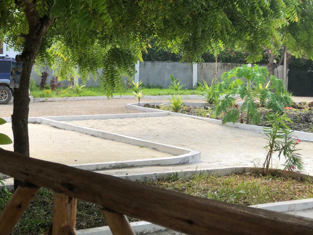 Shamba Hotel 2*