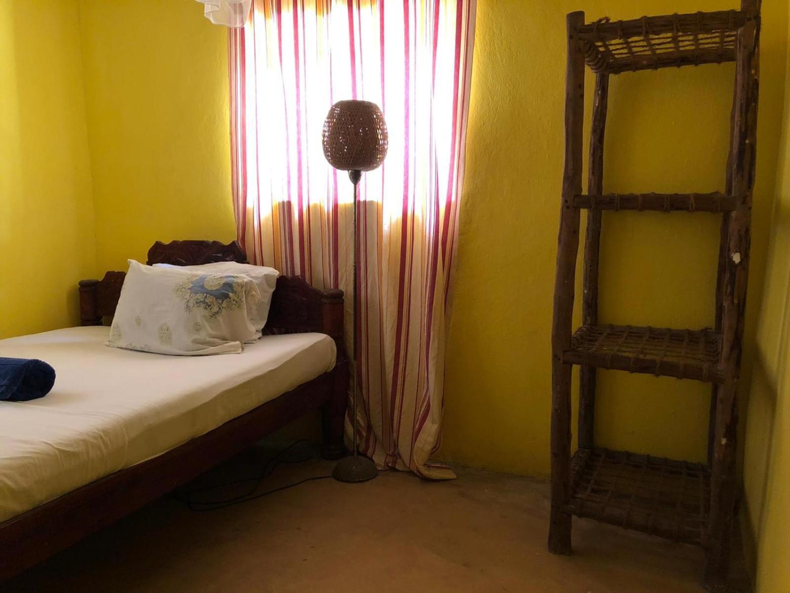 Nyamkwi White Sands Guest house 2*