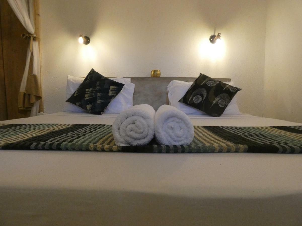 Bahari Bed & Breakfast 2*