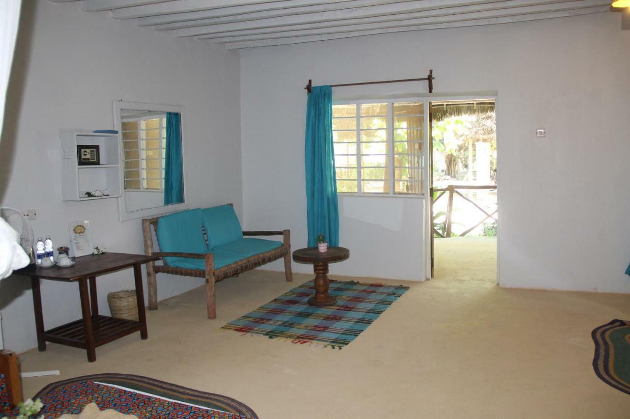 Garden Lodge *