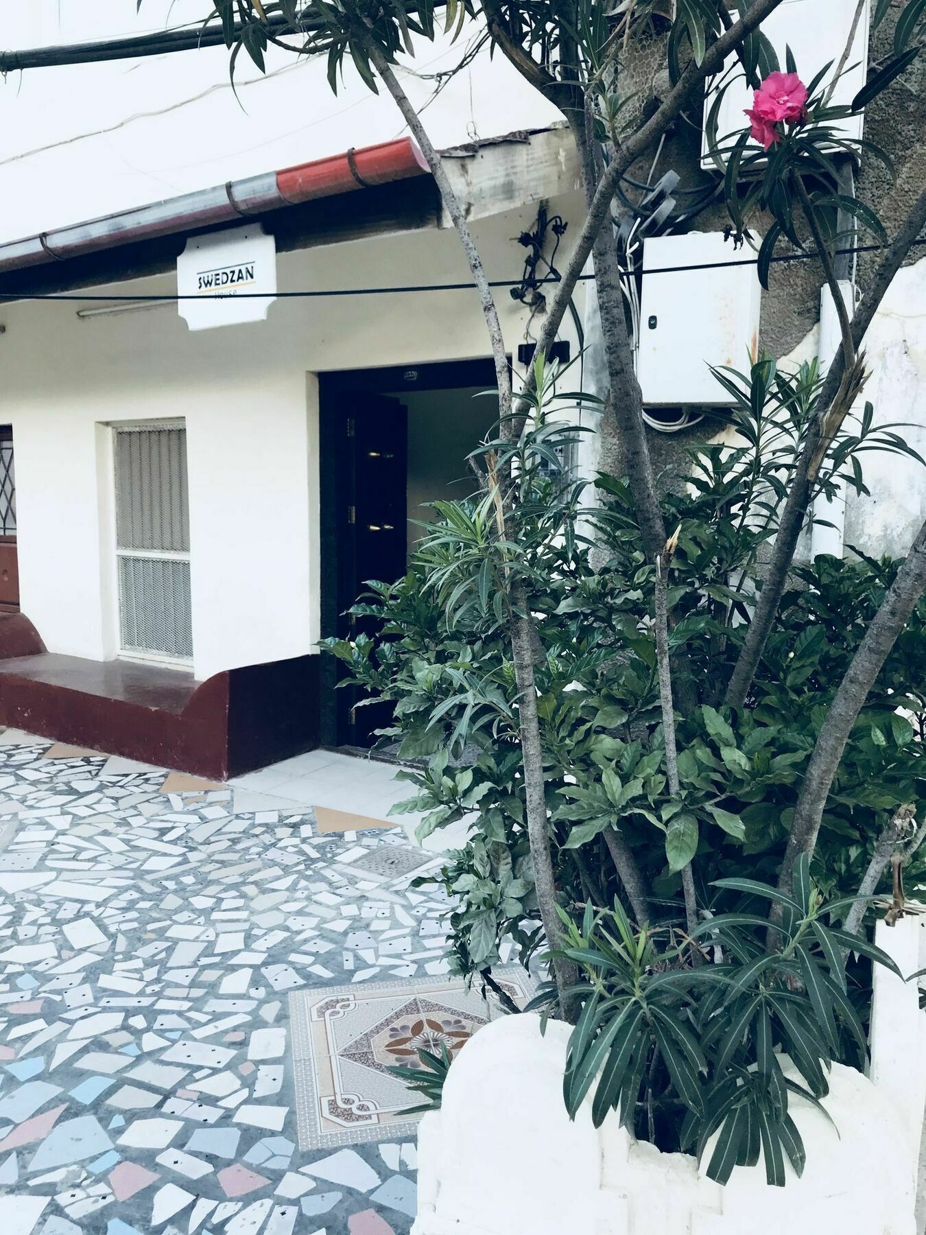 Hostel Swedzan House