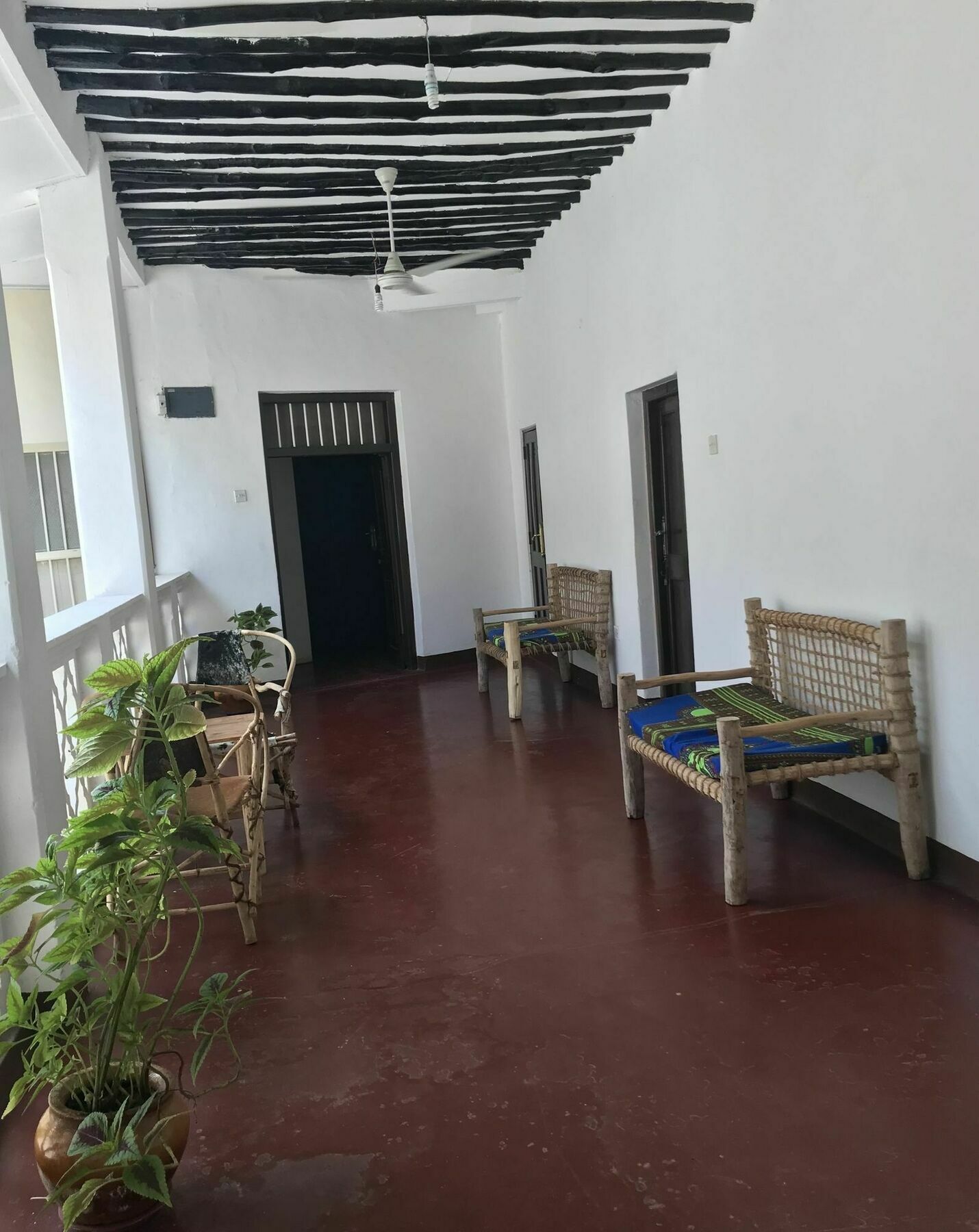 Swedzan House *