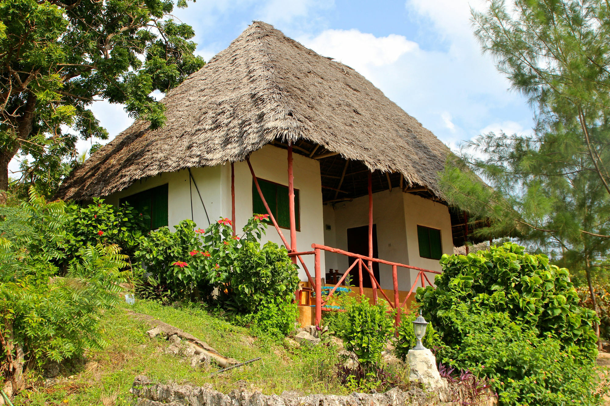 Lodge Sazani And Tidal Lounge